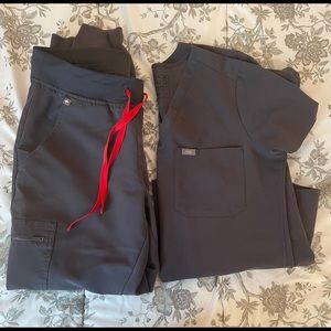 Figs limited edition Charcoal. Different sizes. S top, M bottoms